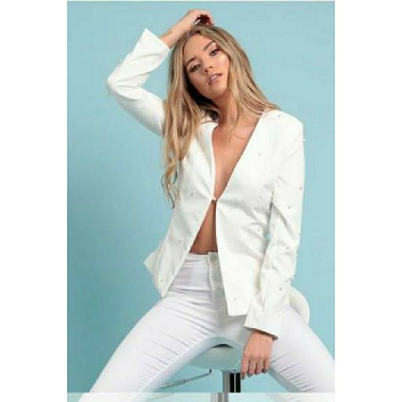 Ivory Pearl Detailed Blazer - Picture 4 of 5